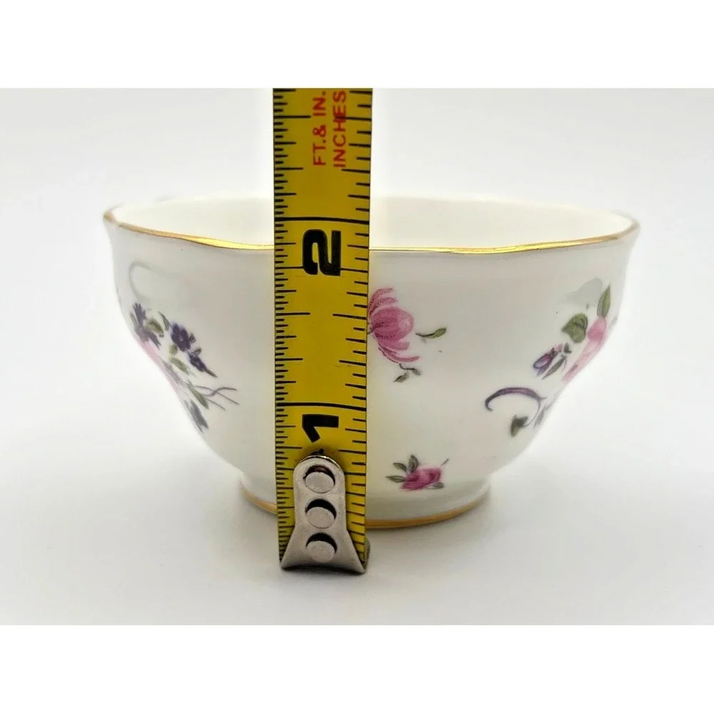 Adderley elegant vintage